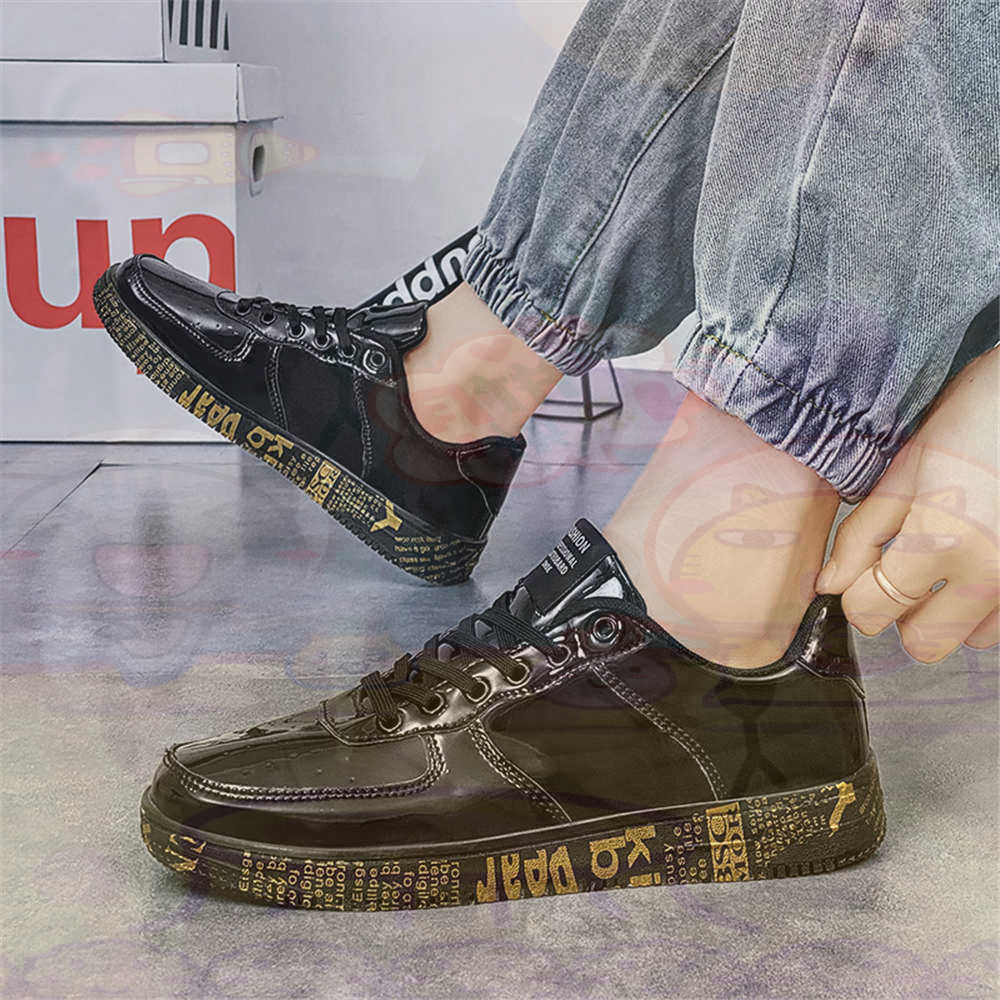 Round Foot Size 45 Sneakers Wh - đánh giá và giá Streetwear Brand Name